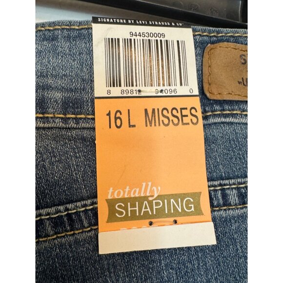 Signature By Levi Strauss Totally Shaping Bootcut Women’s Jeans Size 16 Blue Den - Picture 4 of 8